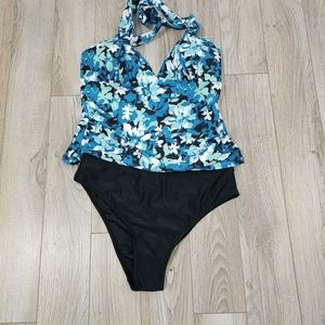 Cupshe Green Blue Floral Halter V-Neck Tankini Top & Black Bikini Bottoms NWOT